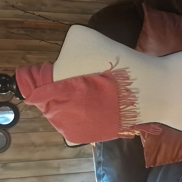 Lord & Taylor Pink 100% Cashmere Fringed Scarf Soft Quiet Luxury Luxury Preowned - Picture 4 of 7